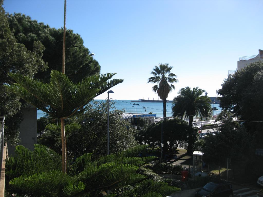 Hotel Acqua Marina Albissola Marina Esterno foto