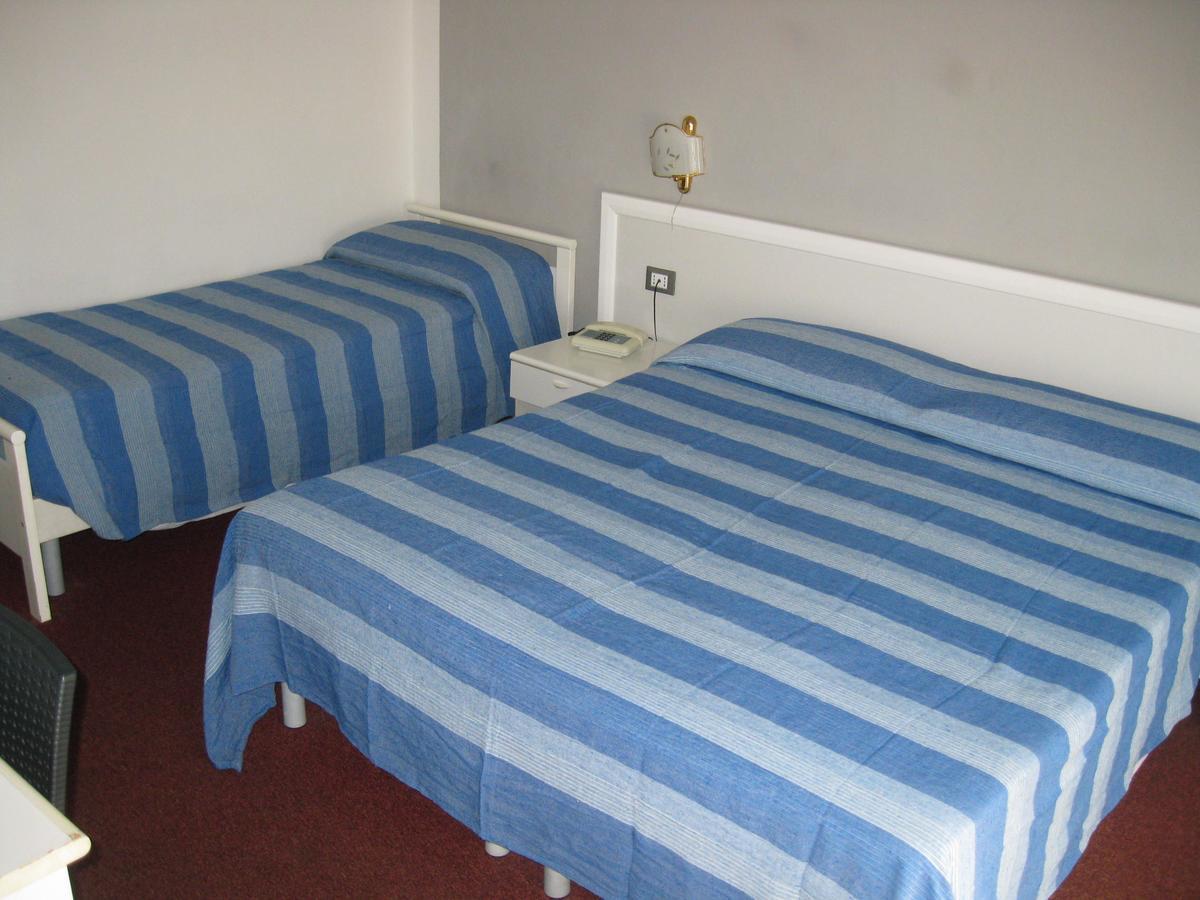 Hotel Acqua Marina Albissola Marina Esterno foto